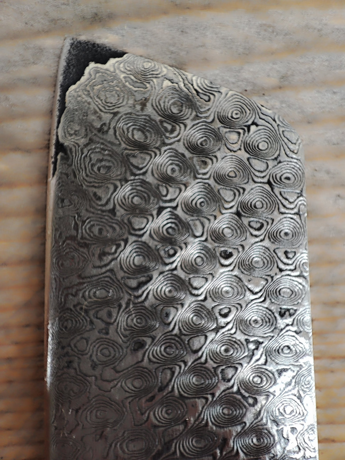 Damascus knife