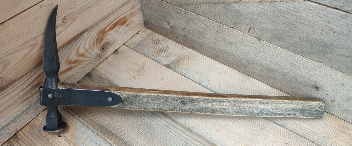 Marteau de guerre bec de corbeau